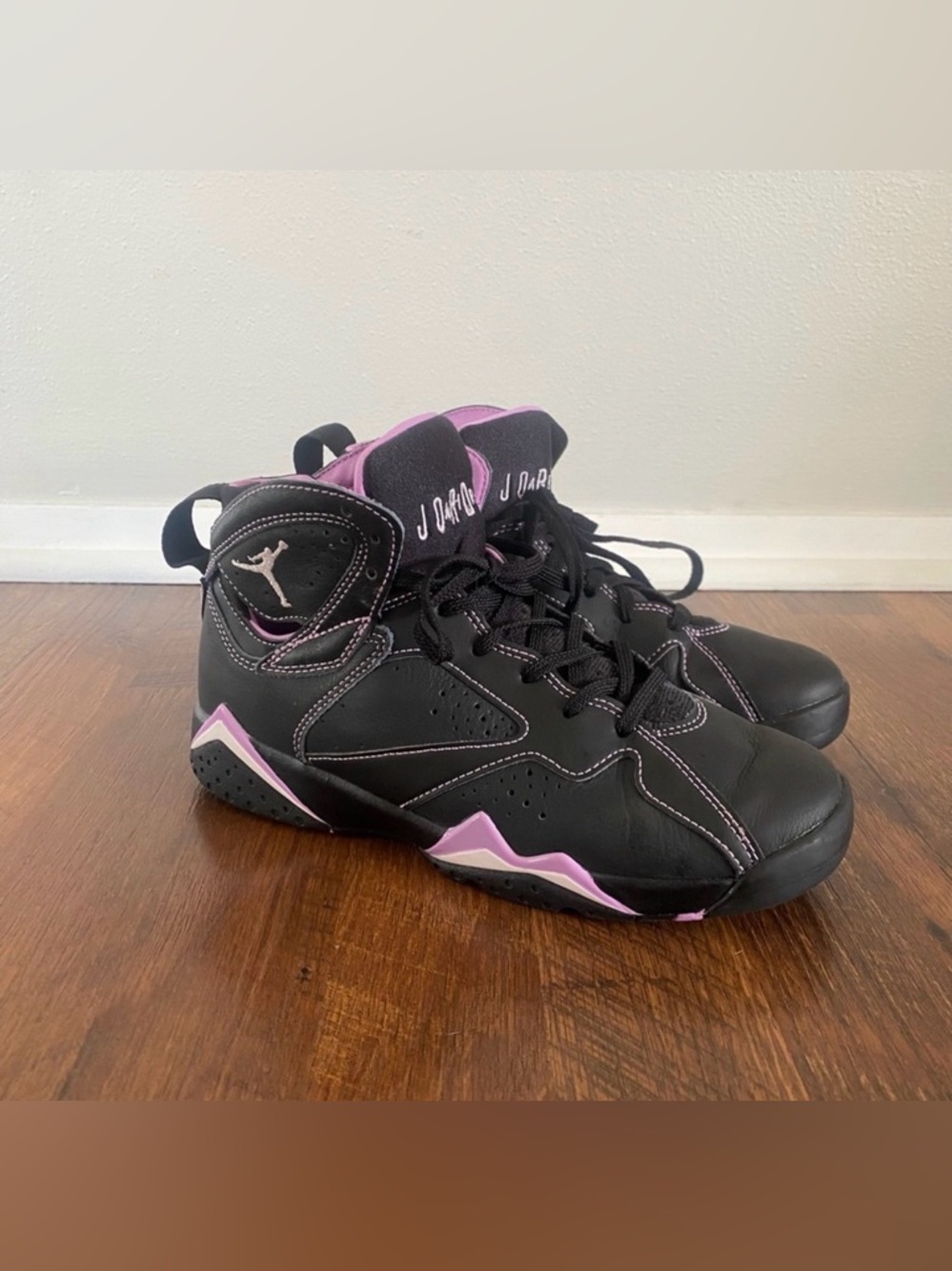 Nike Air Jordan 7 GS Retro Barely Grape Black Purple Leather Shoes - size 5.5Y